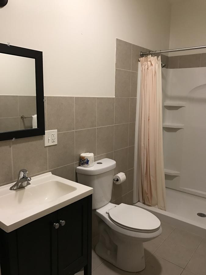 Waterbury Big Apple Motel Bagian luar foto